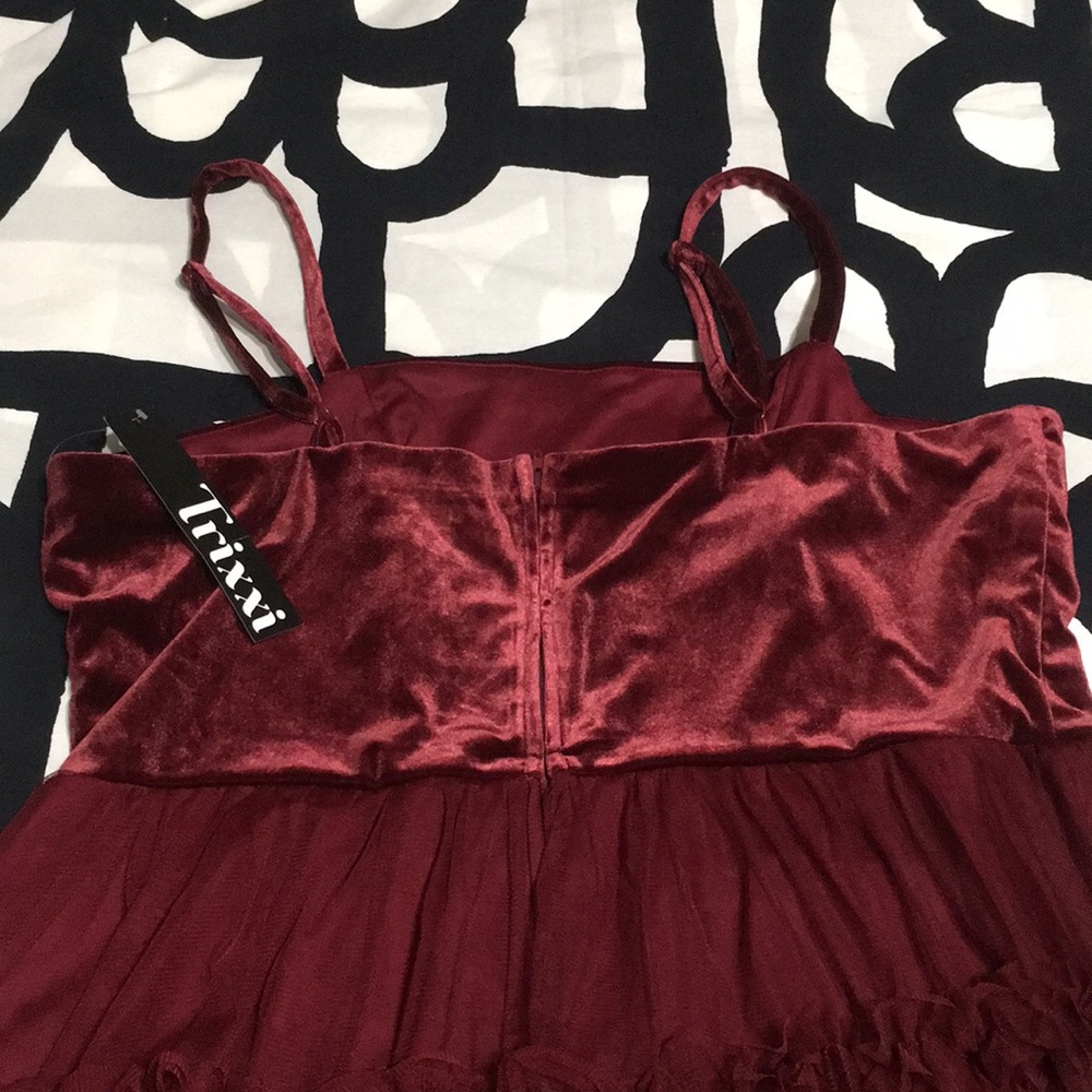 Dress - Picture 4 of 8